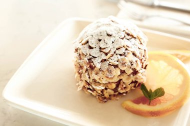 Masada lezzetli bir pasta var.