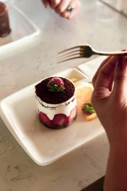 Masada lezzetli bir pasta var.