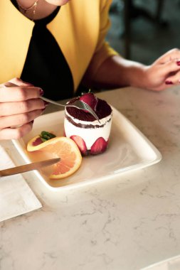 Masada lezzetli bir pasta var.