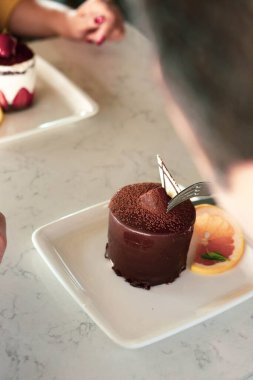 Masada lezzetli bir pasta var.