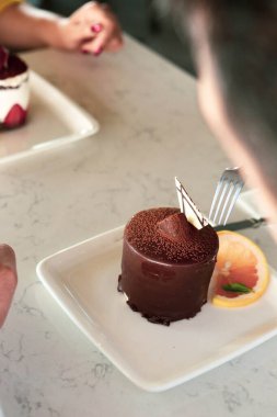 Masada lezzetli bir pasta var.