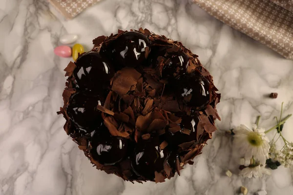 Masada lezzetli bir pasta var.