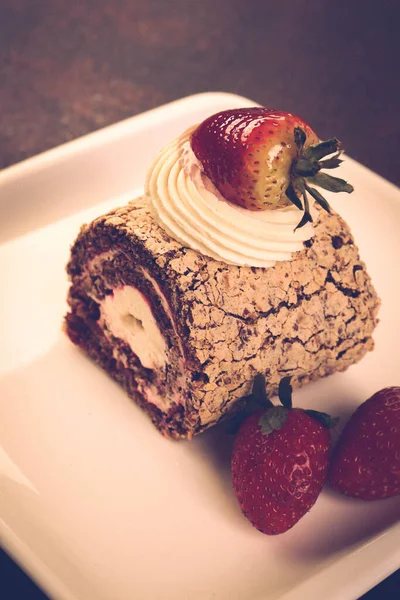 Masada lezzetli bir pasta var.