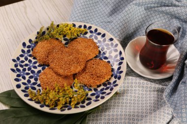 Koyu çikolata parçaları ile tanımlama