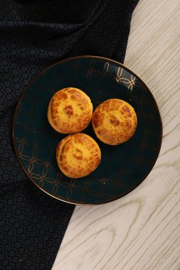 Koyu çikolata parçaları ile tanımlama