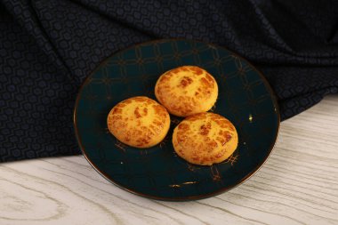 Koyu çikolata parçaları ile tanımlama