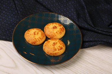 Koyu çikolata parçaları ile tanımlama