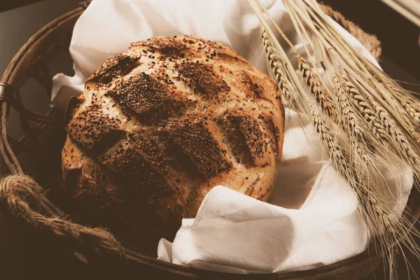 Lezzetli doğal estetik fırınlanmış ekmek