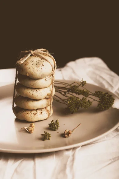 Kekse Mit Dunklen Schokoladenstücken — Stockfoto