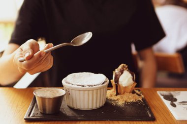 dondurma çikolatalı sufle