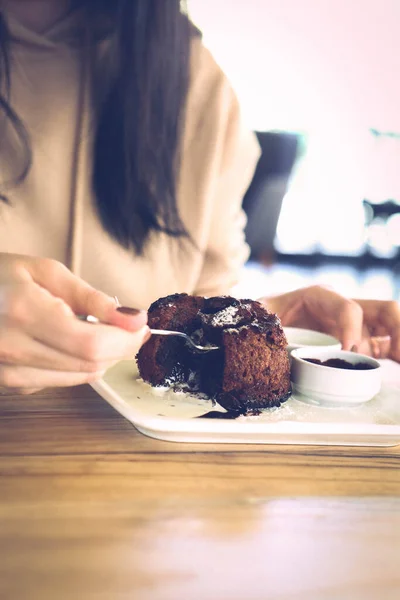 Souffle Chocolate Com Sorvete — Fotografia de Stock