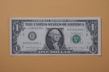Bir sürü nakit bize dolar