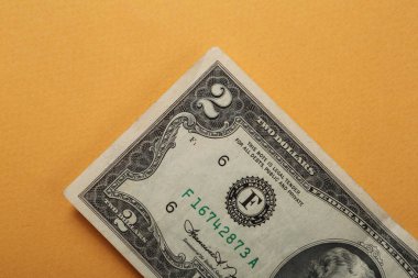 Bir sürü nakit bize dolar