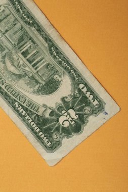 Bir sürü nakit bize dolar