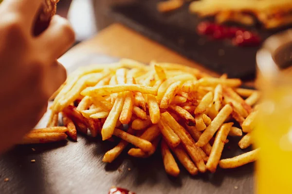 Hamburguesa Casera Con Verduras Frescas — Foto de Stock