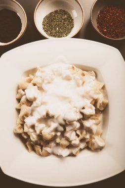 Türk mantı manlama plaka üzerinde