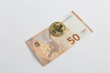 Multi Euro Dolar, farklı türde yeni nesil banknotlar, bitcoin