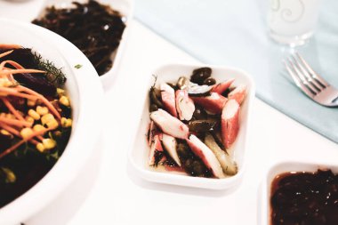 Geleneksel Türk ve Yunan yemek meze masası