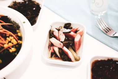 Geleneksel Türk ve Yunan yemek meze masası