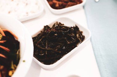 Geleneksel Türk ve Yunan yemek meze masası