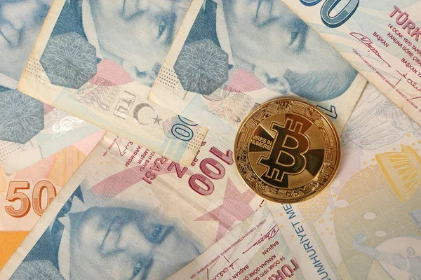 Turkiska Lira Sedlar Och Bitcoin — Stockfoto