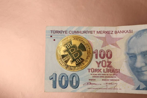 Turkish Lira Banknotes Bitcoin Coin — 图库照片