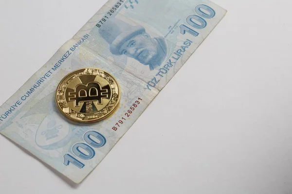 Türkische Lira Banknoten Und Bitcoin Münzen — Stockfoto