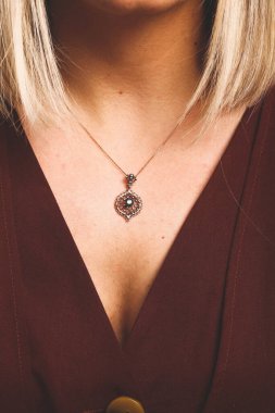 Elmas Mücevherler ve Moda Mücevherleri