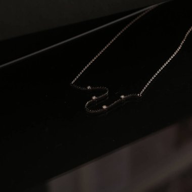 Elmas Mücevherler ve Moda Mücevherleri