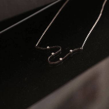 Elmas Mücevherler ve Moda Mücevherleri