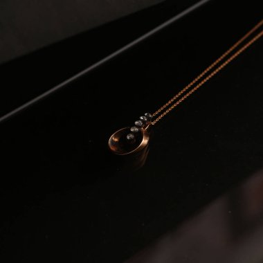 Elmas Mücevherler ve Moda Mücevherleri