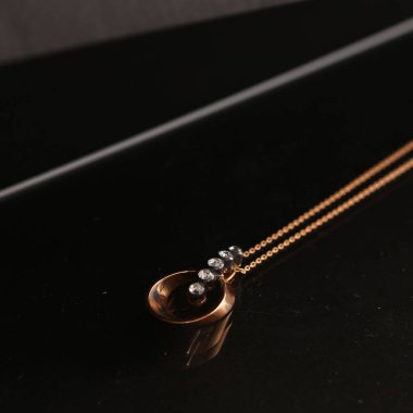 Elmas Mücevherler ve Moda Mücevherleri