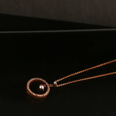 Elmas Mücevherler ve Moda Mücevherleri