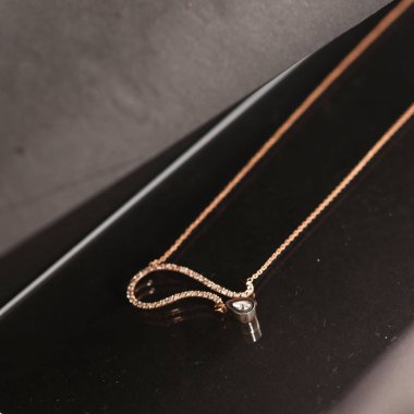 Elmas Mücevherler ve Moda Mücevherleri