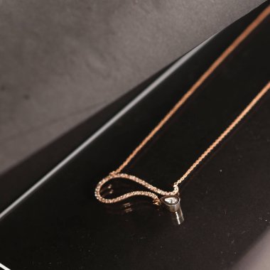 Elmas Mücevherler ve Moda Mücevherleri