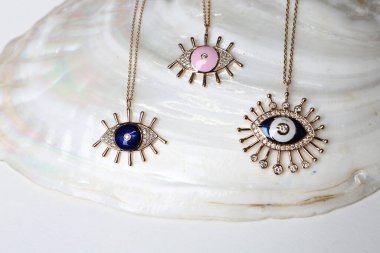 Elmas Mücevherler ve Moda Mücevherleri