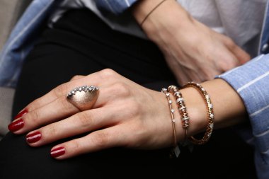 Elmas Mücevherler ve Moda Mücevherleri