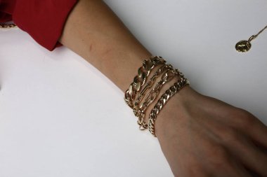 Elmas Mücevherler ve Moda Mücevherleri