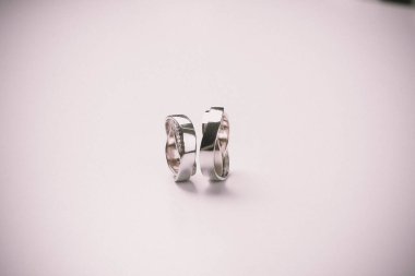 Elmas Mücevherler ve Moda Mücevherleri