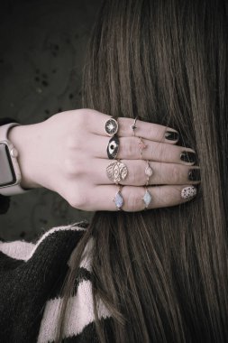 Elmas Mücevherler ve Moda Mücevherleri