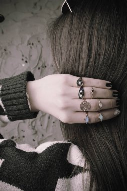 Elmas Mücevherler ve Moda Mücevherleri