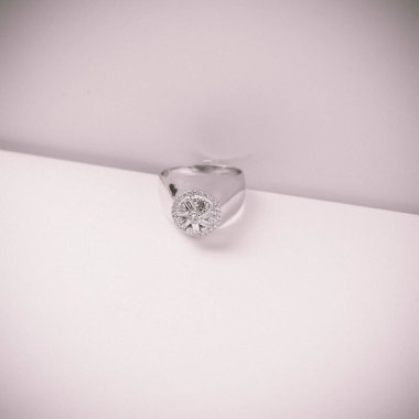 Elmas Mücevherler ve Moda Mücevherleri