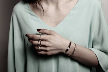 Elmas Mücevherler ve Moda Mücevherleri