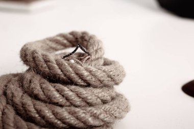 Elmas Mücevherler ve Moda Mücevherleri