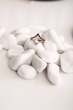 Elmas Mücevherler ve Moda Mücevherleri