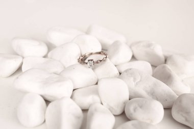 Elmas Mücevherler ve Moda Mücevherleri