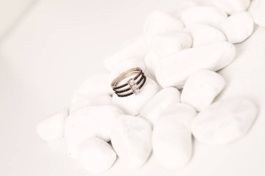 Elmas Mücevherler ve Moda Mücevherleri