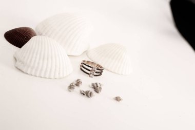 Elmas Mücevherler ve Moda Mücevherleri