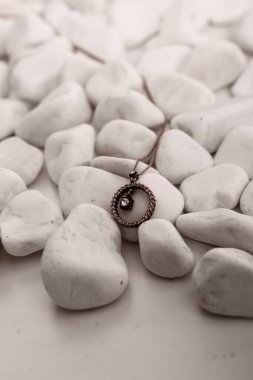 Elmas Mücevherler ve Moda Mücevherleri