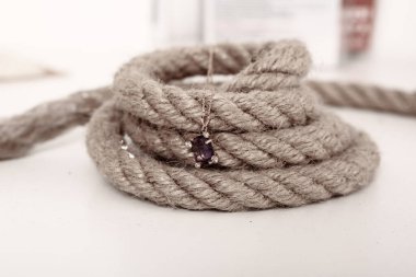 Elmas Mücevherler ve Moda Mücevherleri